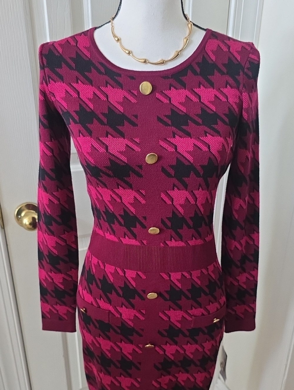 MELONIE BRAND WOMEN'S BURGUNDY AND PINK SWEATER DRESS SIZE XS
